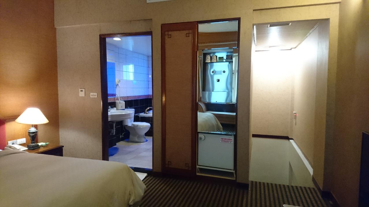 Park Motel Chiayi Exterior foto